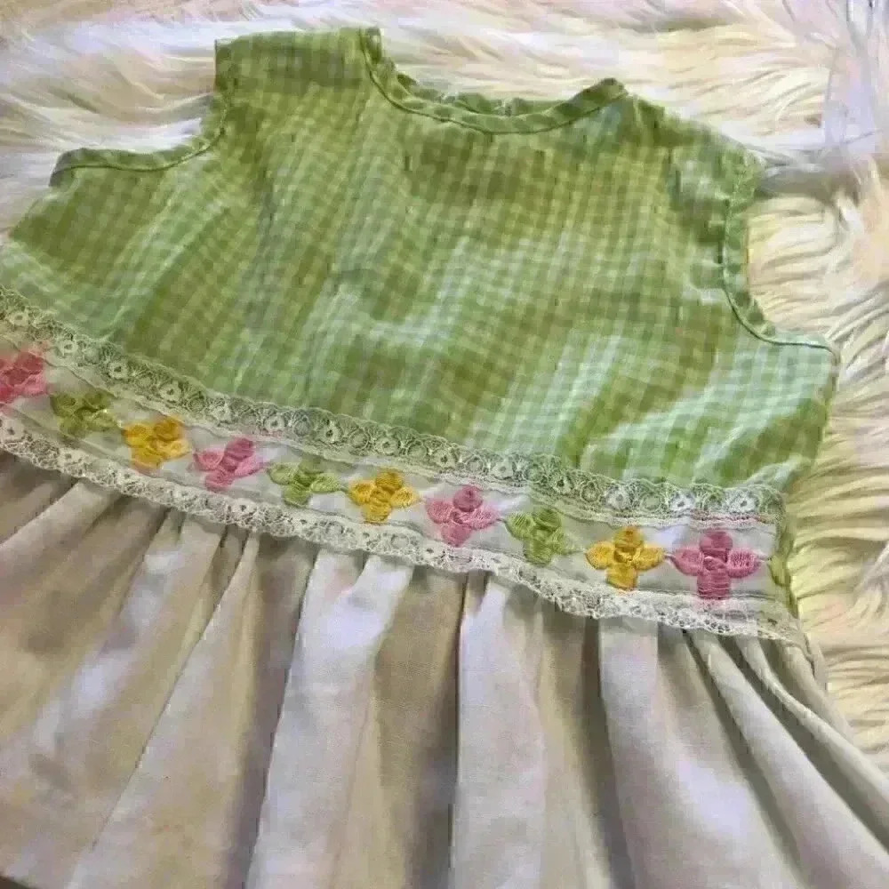 VTG Easter? Peplum Top? Dress? Plaid Green White Pink PTP 11" size 2+